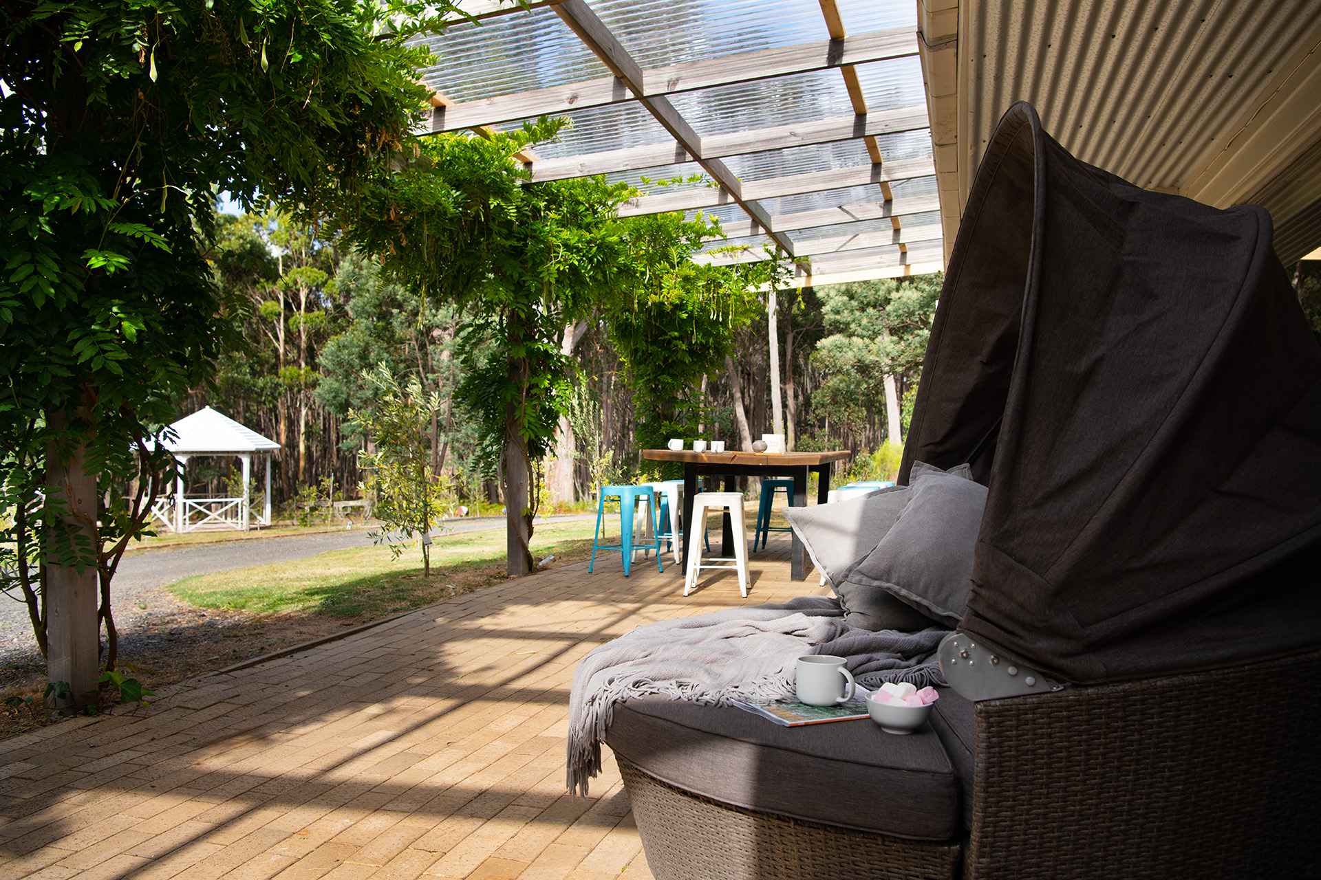 Outdoor lounge